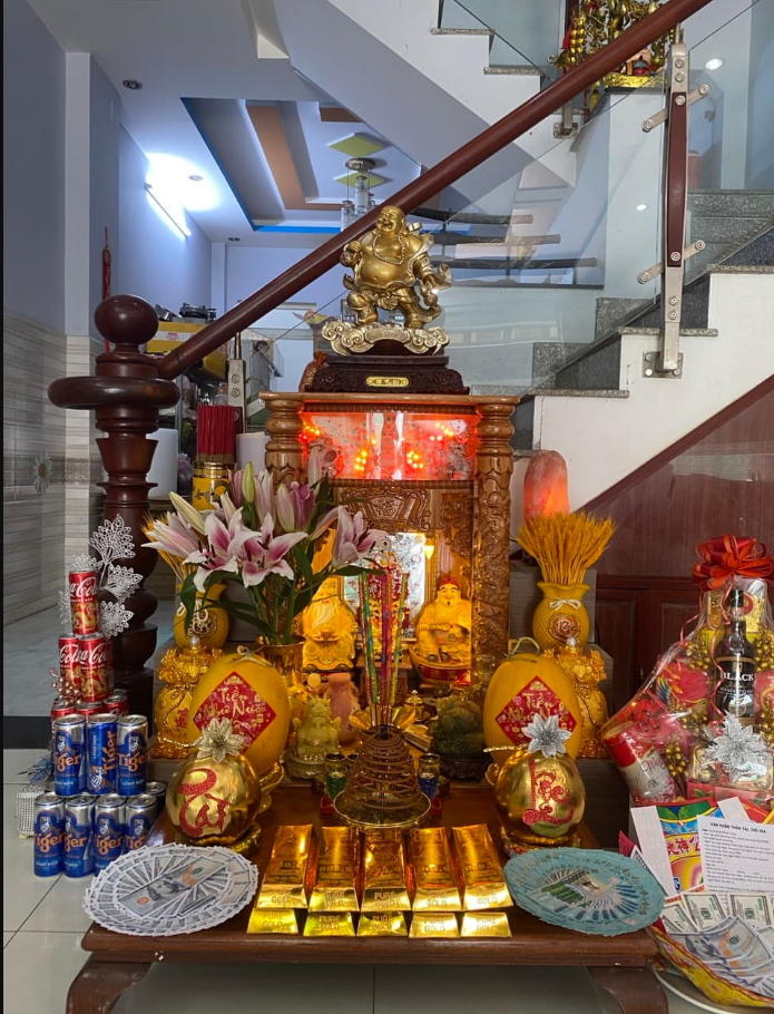 Bài Vị Bàn thờ Thần Tài Thổ Địa Tráng Gương: Liệu Có Tán Tài Không?